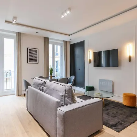 Perfect For Exploring - 2br-6p - Center Of Parigi